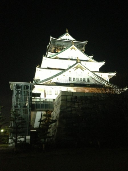 ライトアップの大阪城