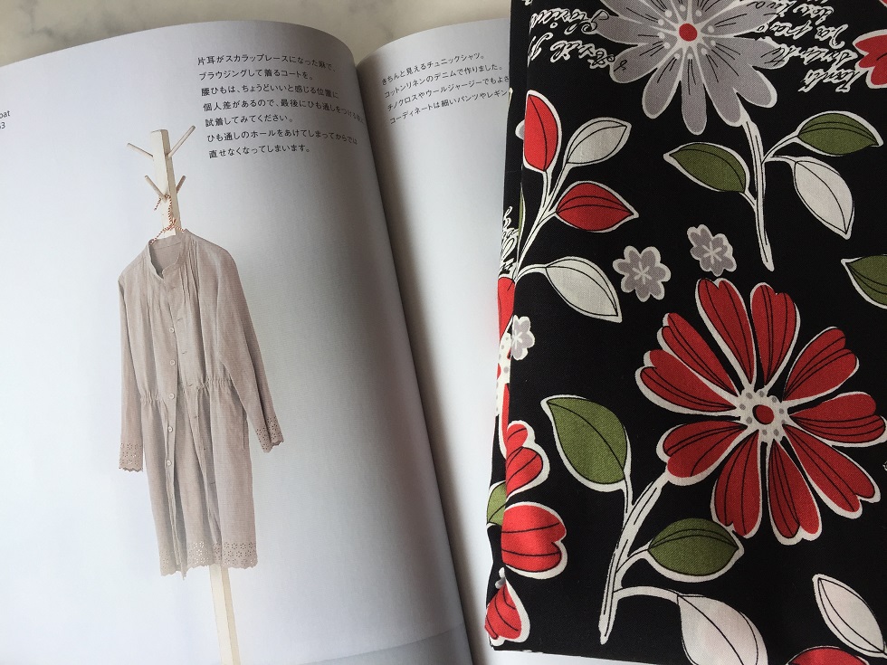 茅木真知子さんの本から スタンドカラーのコートワンピース 針と糸でのんびりせっせ